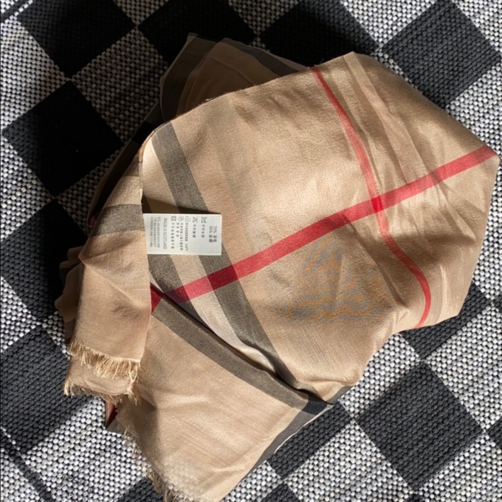 Burberry scarf